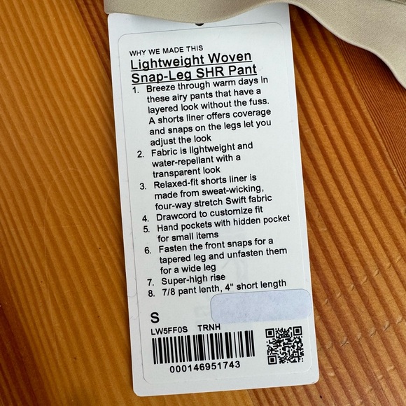 Lululemon light weight snap leg pants - Picture 2 of 3